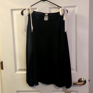 INC Brand Size XL Top Black white long sleeves cut out shoulders and bows NWT
